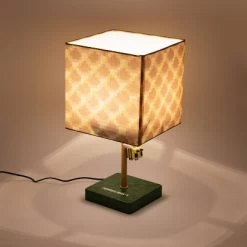 Minecraft Honeycomb Bee Table Lamp -Professional Childrens Furniture Store GUEST 5acb73ff a825 43c4 91c7 bda9d459057e